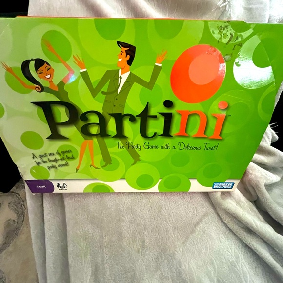PARTINI GAME FOR ADULTS/THE PARTY GAME WITH A DELICIOUS TWIST! - Picture 2 of 12